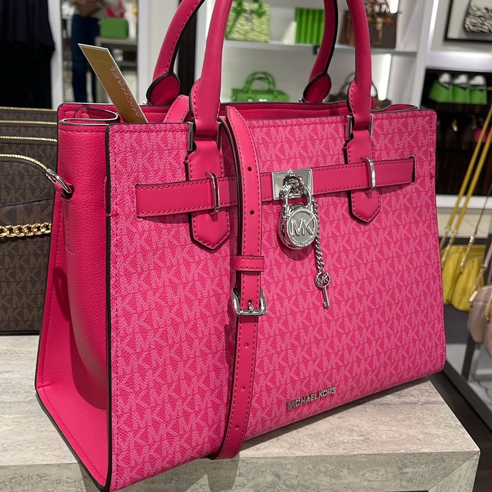 Michael Kors Hamilton Medium Signature Logo Satchel
Dragonfruit
NWT - Picture 16 of 16